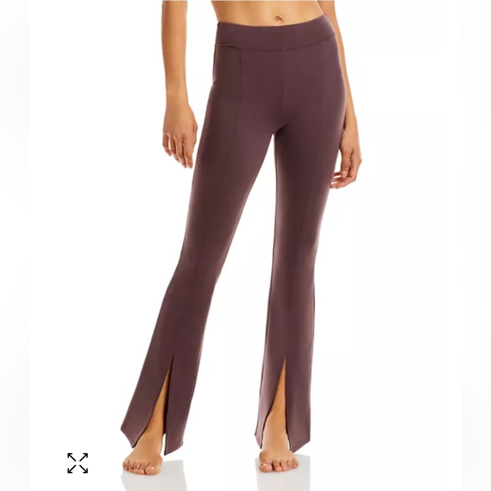 ALO YOGA Airbrush High Waist Flutter Legging Split Hem‎ Size Small